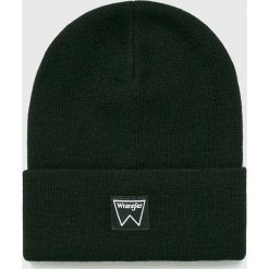 Wrangler - Czapka. Czarne czapki męskie marki Wrangler, na zimę, z dzianiny. W wyprzedaży za 59,90 zł.