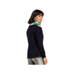 B084 Bluza z wysokim kołnierzem we wzor. Zielone bluzy damskie BE, z dzianiny, bez kaptura. Za 139,00 zł.