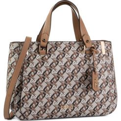 Torebka LIU JO - M Satchel N69013 E0017 Nuez 71038. Szare torebki klasyczne damskie Liu Jo, bez wzorów, ze skóry ekologicznej, klasyczne, bez dodatków. Za 599,00 zł.
