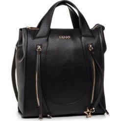 Plecak LIU JO - M Backpack Liu Jo Seans NA0129 E0031 Nero 22222. Czarne plecaki damskie Liu Jo, bez wzorów, ze skóry ekologicznej. Za 599,00 zł.