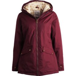 Regatta BRIENNA Parka fig. Fioletowe kurtki sportowe damskie marki Regatta, z poliesteru. W wyprzedaży za 319,20 zł.