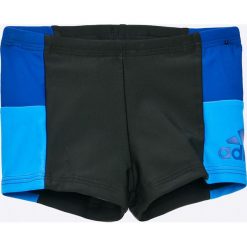 Adidas Performance - Kąpielówki dziecięce 92-164 cm. Niebieskie kąpielówki chłopięce marki adidas Performance, z dzianiny. W wyprzedaży za 69,90 zł.