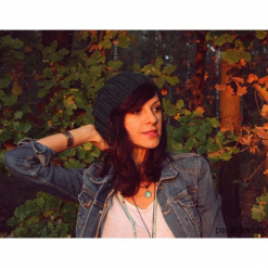 Czapka beanie zieleń handmade z wełną. Zielone czapki zimowe damskie Pakamera, z wełny. Za 99,00 zł.