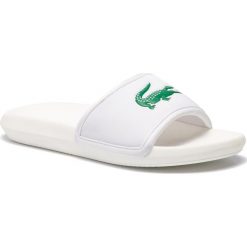 Klapki LACOSTE - Croco Slide 119 3 Cma 7-37CMA0020082 White/Green. Białe klapki męskie Lacoste, z tworzywa sztucznego, bez zapięcia. W wyprzedaży za 149,00 zł.