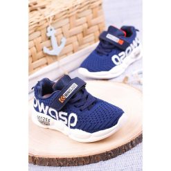 Granatowe buty sportowe na rzep casu 20p16/m. Buty dziewczęce sportowe Casu, bez wzorów, bez zapięcia. Za 39,99 zł.