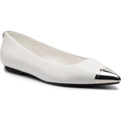 Baleriny CALVIN KLEIN - Melo E8929 White. Białe baleriny damskie Calvin Klein, bez wzorów, ze skóry ekologicznej, bez obcasa, bez zapięcia. Za 629,00 zł.