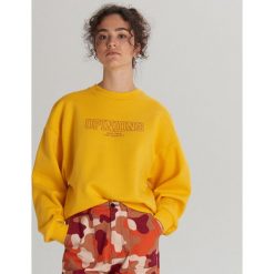 Bluza oversize z panelami - Żółty. Żółte bluzy damskie Cropp, s, bez wzorów, bez rękawów, bez kaptura. Za 89,99 zł.
