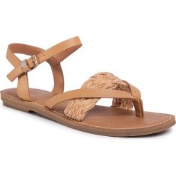 Sandały TOMS - Lexie 10015127 Honey Veg Tan. Pomarańczowe klapki damskie Toms, bez wzorów, ze skóry ekologicznej, bez obcasa, na obcasie. W wyprzedaży za 229,00 zł.