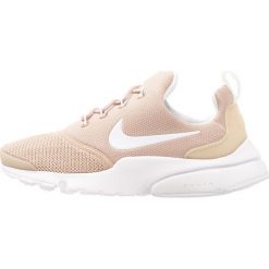 Trampki damskie slip on: Nike Sportswear PRESTO FLY Tenisówki i Trampki sand/white
