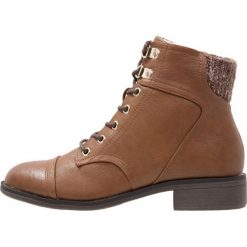 Botki damskie: Call it Spring ACIRALLA Botki sznurowane cognac