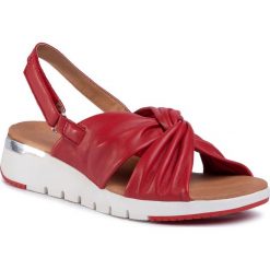 Sandały CAPRICE - 9-28710-34 Red Softnappa 525. Czerwone klapki damskie Caprice, bez wzorów, ze skóry, bez obcasa, na obcasie. Za 239,00 zł.
