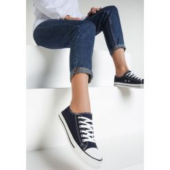 Granatowe Trampki Lakelet. Niebieskie trampki i tenisówki damskie Renee, bez wzorów, bez zapięcia. Za 54,99 zł.