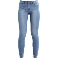 Vero Moda VMSEVEN Jeans Skinny Fit light blue denim. Niebieskie rurki damskie Vero Moda. Za 129,00 zł.