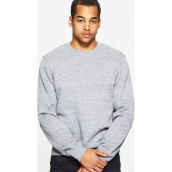 Bluzy męskie: Gładka bluza basic - Jasny szary