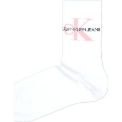 Calvin Klein Skarpetki Biały. Białe skarpetki damskie Calvin Klein, bez wzorów, z elastanu. Za 38,95 zł.