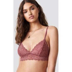 NA-KD Lingerie Biustonosz basic z kwiatową koronką - Pink. Różowe biustonosze marki NA-KD Lingerie, w koronkowe wzory, z koronki. W wyprzedaży za 30,47 zł.