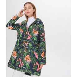 Wzorzysty płaszcz z kapturem - Wielobarwny. Płaszcze damskie Mohito. Za 249,99 zł.