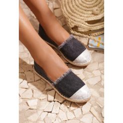 Czarne Espadryle Crazy Wasp. Czarne espadryle damskie Renee, bez wzorów, bez obcasa, na płaskiej podeszwie. Za 69,99 zł.