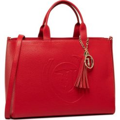 Torebka TRUSSARDI JEANS - Faith Shopper Lg 75B00843 R150. Czerwone torby damskie na zakupy Trussardi Jeans, bez wzorów, z jeansu, klasyczne, bez dodatków. W wyprzedaży za 449,00 zł.