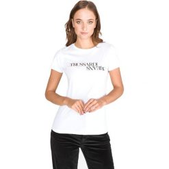 Trussardi Jeans Koszulka Biały. Białe t-shirty damskie Trussardi Jeans, l, z nadrukiem, z bawełny, bez kołnierzyka. Za 209,95 zł.