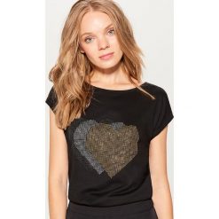Koszulka z dżetami - Czarny. Czarne t-shirty damskie Mohito, m. Za 39,99 zł.