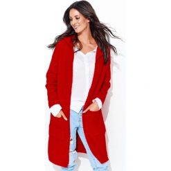 Numinou sweter damski NU_s34 uniwersalny, czerwony. Czerwone swetry damskie Numinou, s, w paski, eleganckie, z długim rękawem, długie, z kapturem. Za 219,00 zł.