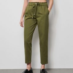 Spodnie z bawełny organicznej - Khaki. Brązowe spodnie damskie Reserved, s, z bawełny. Za 69,99 zł.