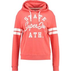 Bluzy damskie: Superdry VARSITY STATE Bluza z kapturem tri red