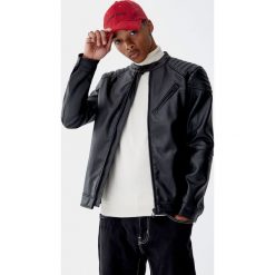 Kurtka w stylu biker ze sztucznej skóry. Kurtki męskie Pull&Bear. Za 109,00 zł.
