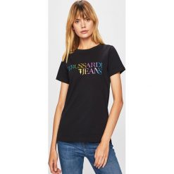 Trussardi Jeans - T-shirt. Czarne bluzki damskie Trussardi Jeans, s, z nadrukiem, z bawełny, z okrągłym kołnierzem. Za 189,90 zł.