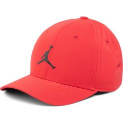 Czapka z daszkiem NIKE - AV8439 687 Czerwony. Czerwone czapki męskie Nike, bez wzorów, z elastanu. Za 129,00 zł.