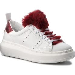 Sneakersy STOKTON - Burma Vitello Bianco/Fur Bordo. Białe sneakersy damskie marki Stokton, ze skóry. W wyprzedaży za 469,00 zł.