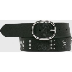 Armani Exchange - Pasek skórzany. Czarne paski damskie Armani Exchange, w paski, ze skóry. W wyprzedaży za 259,90 zł.