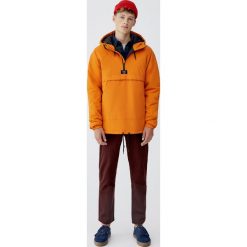 Kurtka typu kangur z kapturem. Brązowe kurtki męskie Pull&Bear, z kapturem. Za 109,00 zł.