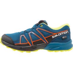 Salomon Obuwie do biegania Szlak moroccan blue/poseidon/scarlet ibis. Niebieskie buty sportowe męskie Salomon, z tworzywa sztucznego, do biegania. W wyprzedaży za 258,30 zł.