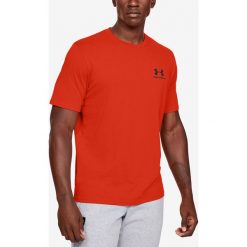 Under Armour Sportstyle Koszulka Czerwony Pomarańczowy. Czerwone podkoszulki męskie Under Armour, s, bez wzorów, z bawełny, z krótkim rękawem. Za 90,95 zł.