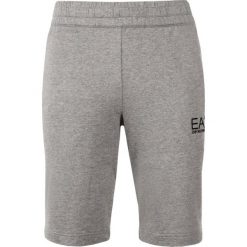 Szorty sportowe EA7 Emporio Armani 3GPS53 PJ05Z 3905. Szare spodenki sportowe męskie EA7 Emporio Armani, m, bez wzorów, z bawełny, sportowe. W wyprzedaży za 219,00 zł.