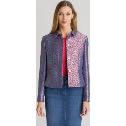 Czerwony żakiet damski we wzór. Czerwone kurtki damskie Emporio Armani, bez wzorów. Za 1043,60 zł.