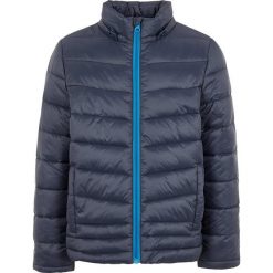 Kurtka przejściowa "Move" w kolorze granatowym. Niebieskie kurtki chłopięce Name it, bez wzorów, bez kaptura. W wyprzedaży za 69,95 zł.