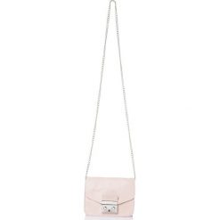 Torebki klasyczne damskie: Skórzana torebka w kolorze cielistym - 13 x 17 x 8 cm
