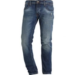 Tommy Jeans RONNIE Jeansy Zwężane crossy mid blue comfort. Niebieskie jeansy męskie marki Tommy Jeans. W wyprzedaży za 458,10 zł.