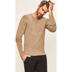 Tailored & Originals - Sweter. Brązowe swetry męskie Tailored & Originals, s, bez wzorów, z wiskozy, z okrągłym kołnierzem, bez kaptura. W wyprzedaży za 129,90 zł.