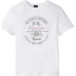 T-shirt bonprix biały. Białe koszulki męskie bonprix, m, z nadrukiem, bez kołnierzyka. Za 34,99 zł.