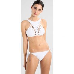 Stroje dwuczęściowe damskie: Hunkemöller AMAZING LACE Góra od bikini white
