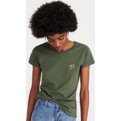 T-shirt z bawełny organicznej - Zielony. Zielone t-shirty damskie Reserved, s, bez wzorów, z bawełny, bez kołnierzyka. Za 39,99 zł.