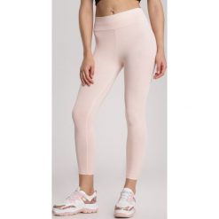 Jasnoróżowe Legginsy Nealiria. Różowe legginsy damskie Renee, s, bez wzorów. Za 59,99 zł.