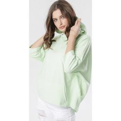 Jasnozielona Bluza Joann. Zielone bluzy damskie Born2be, xl, bez wzorów, bez rękawów, z kapturem. W wyprzedaży za 79,99 zł.