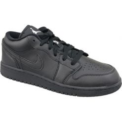 Buty Nike Jordan Air 1 Low Bg M 553560-006 czarne. Czarne buty sportowe męskie Nike, ze skóry, bez zapięcia, trekkingowe, nike air jordan. W wyprzedaży za 359,00 zł.