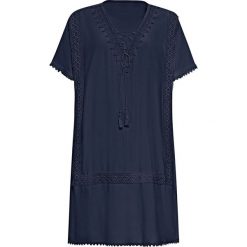 Sukienka tunikowa z koronką i wiązanym paskiem bonprix ciemnoniebieski. Niebieskie sukienki damskie bonprix, na lato, w koronkowe wzory, z koronki, bez kołnierzyka, bez rękawów. Za 139,99 zł.