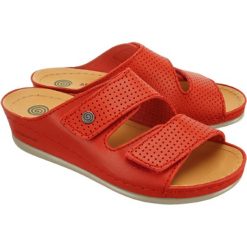 Dr. BRINKMANN 700568-4 rot, klapki profilaktyczne damskie. Klapki damskie Dr. Brinkmann, bez wzorów, bez obcasa. Za 216,90 zł.